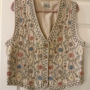 VTG Tantrums Floral Embroidered Vest - Multicolor